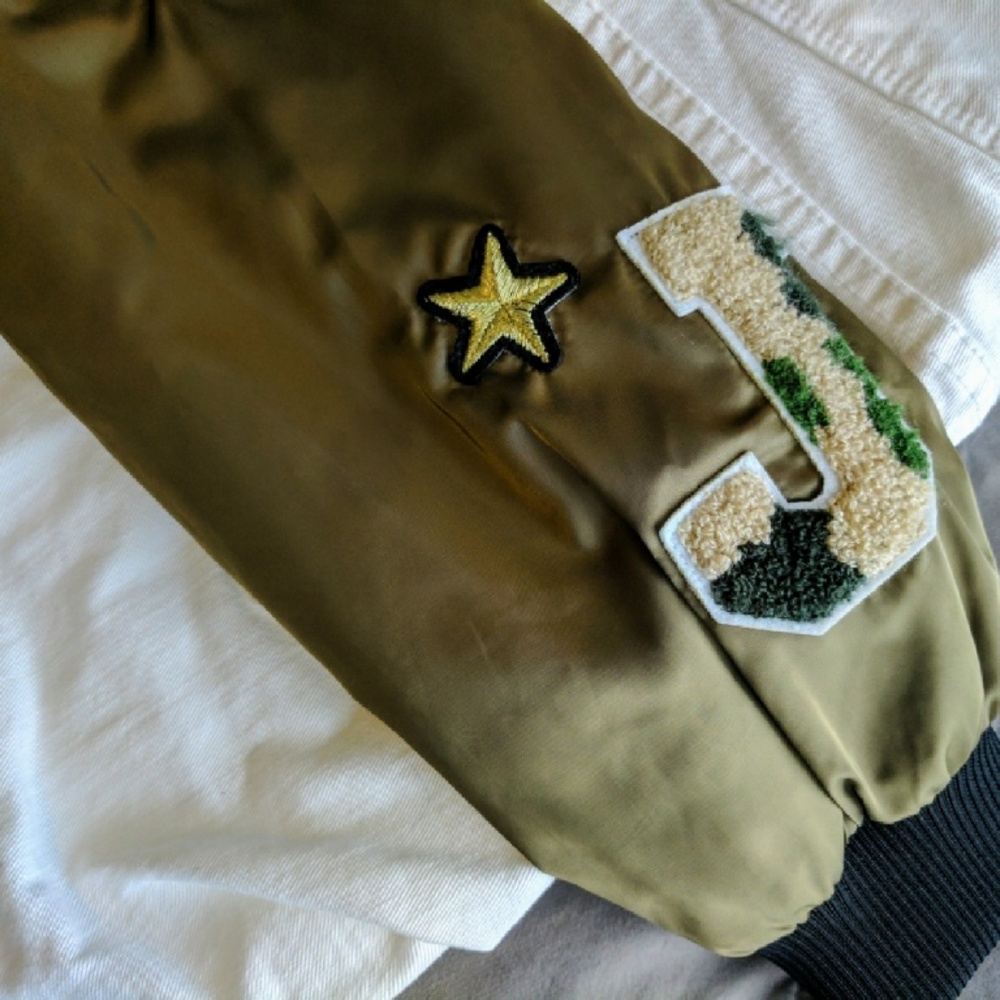 Zara Olive Patch Bomber Jacket Women’s S Statement Novelty Zip - Picture 4 of 6